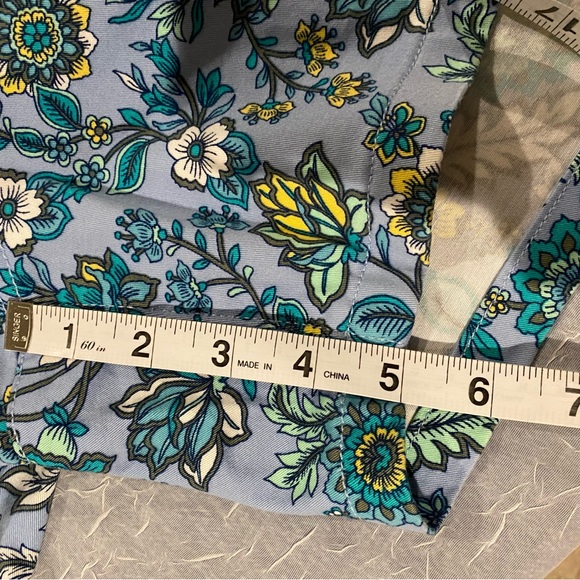 St. John's Bay Blue and Green Bermuda Women's Shorts Size 14 Soft - Picture 9 of 11